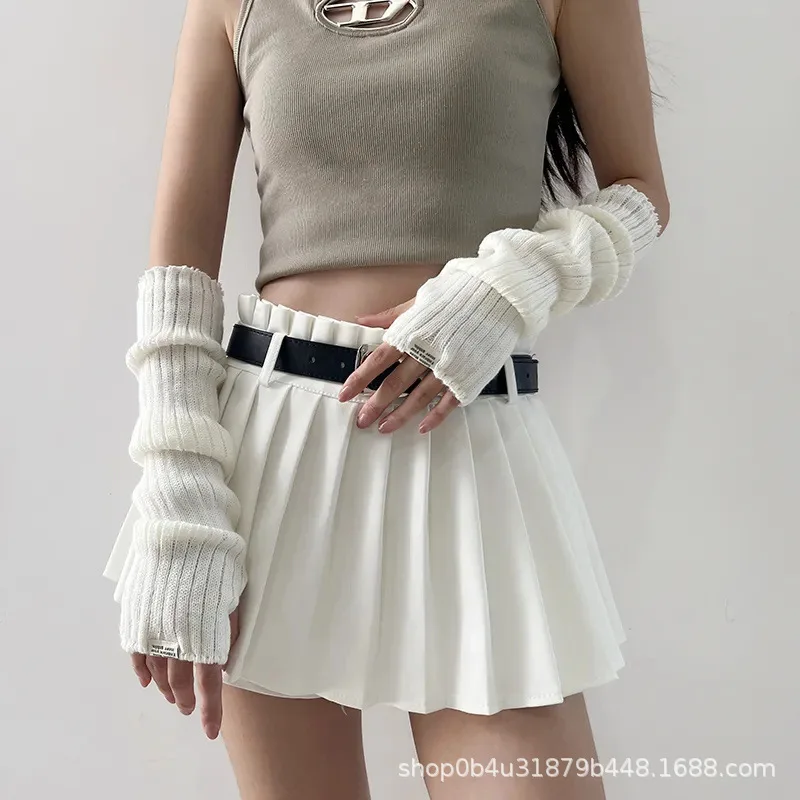 JK fabric hole digging hand sleeves for girls, sweet and cute autumn and winter , half cut sleeves, loli pure