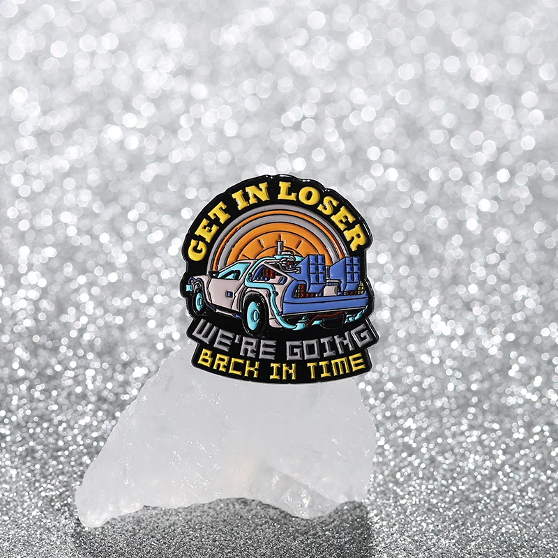 Racing Anime Filme Emaille Pins Benutzerdefinierte WE'RE GOING BACK IN TIME Broschen Revers Abzeichen Kleidung Gothic Schmuck Geschenk für Freunde – Detail 5