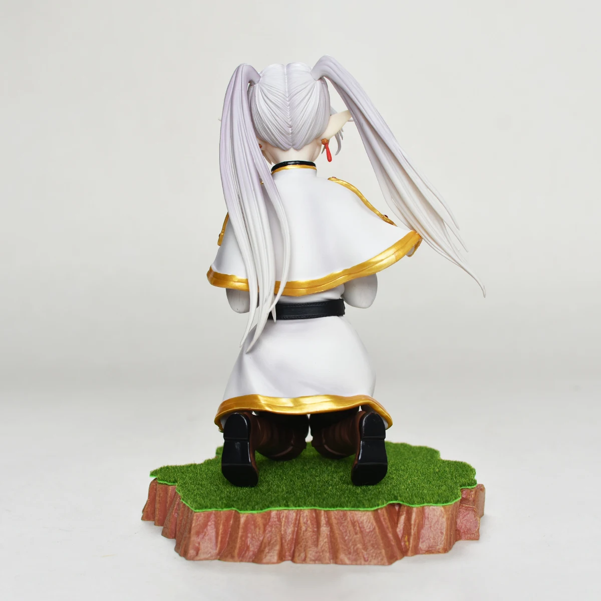 S495fb5df6f404a16a9e5d75f490b2da3k - Frieren Shop