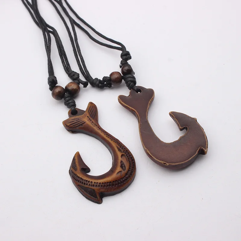 12pcs/lot Hawaii Surfer Carving Fishtail Hook Pendant Necklace Ethnic Tribal Faux Yak Bone Resin Charms Necklaces Jewelry Choker