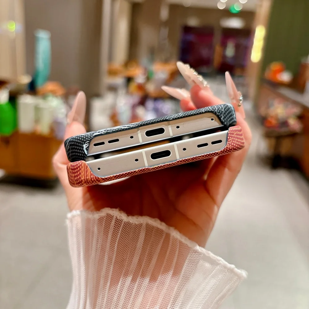 Frosted Frameless Magnetic Phone Case with Carbon Fiber Kevlar Waves Texture