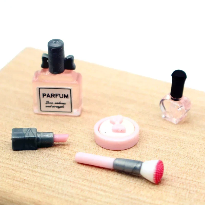 1: 12 model doll makeup scene doll house mini cosmetics lipstick powder perfume makeup brush. Decorative accessories