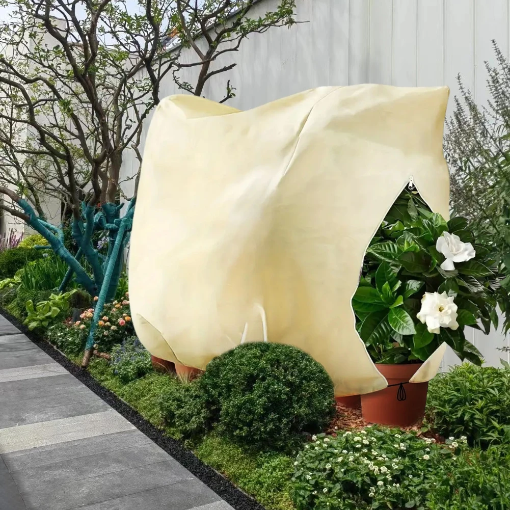 Winter Plant Cover Plant Protector Bag with Drawstring and Zipper Cold Protection Cover Reusable Frost Blankets for Trees Shrubs