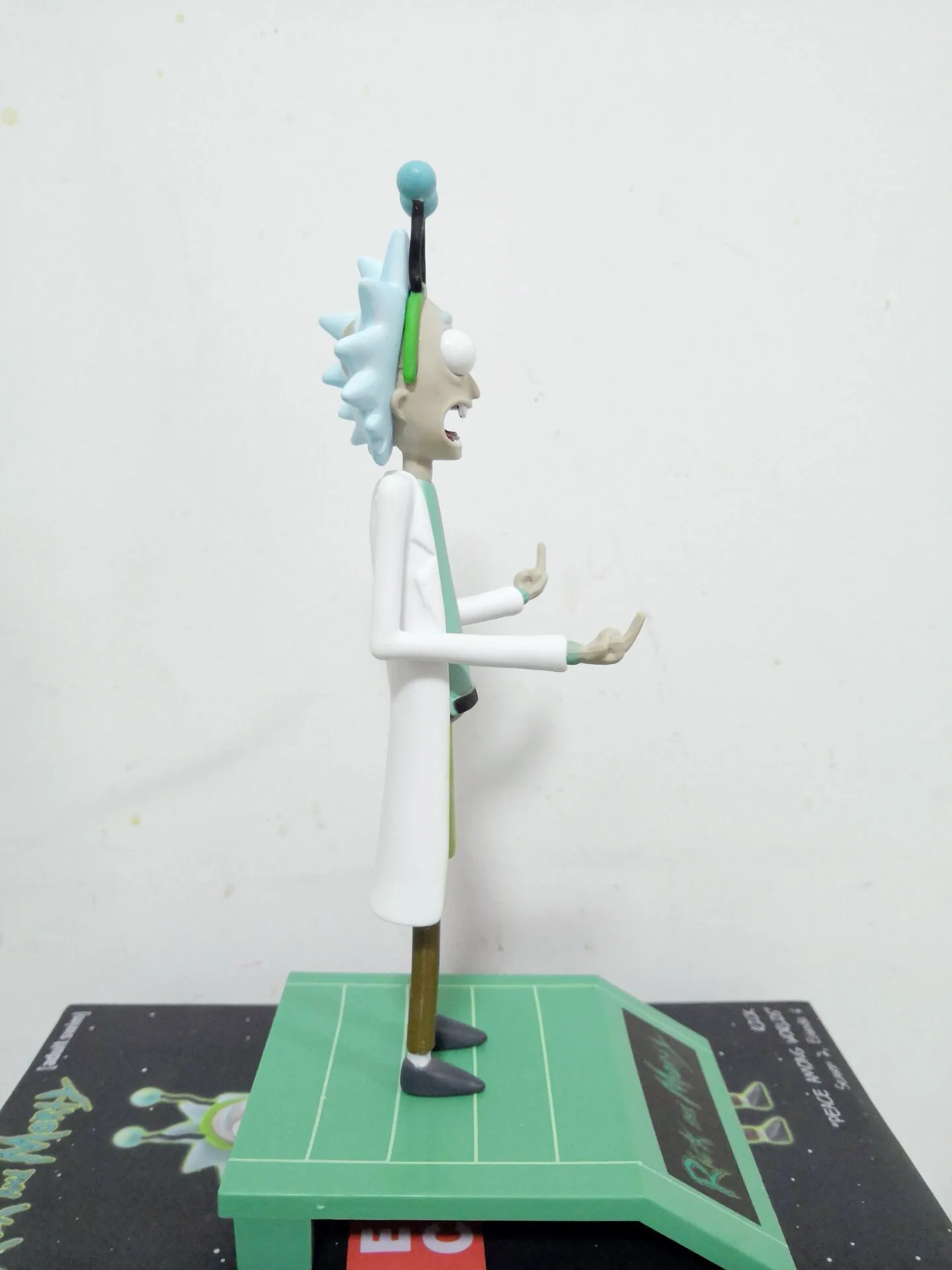 S496645405f8a491995ba7f6b6cbdd27dP - Rick And Morty Shop