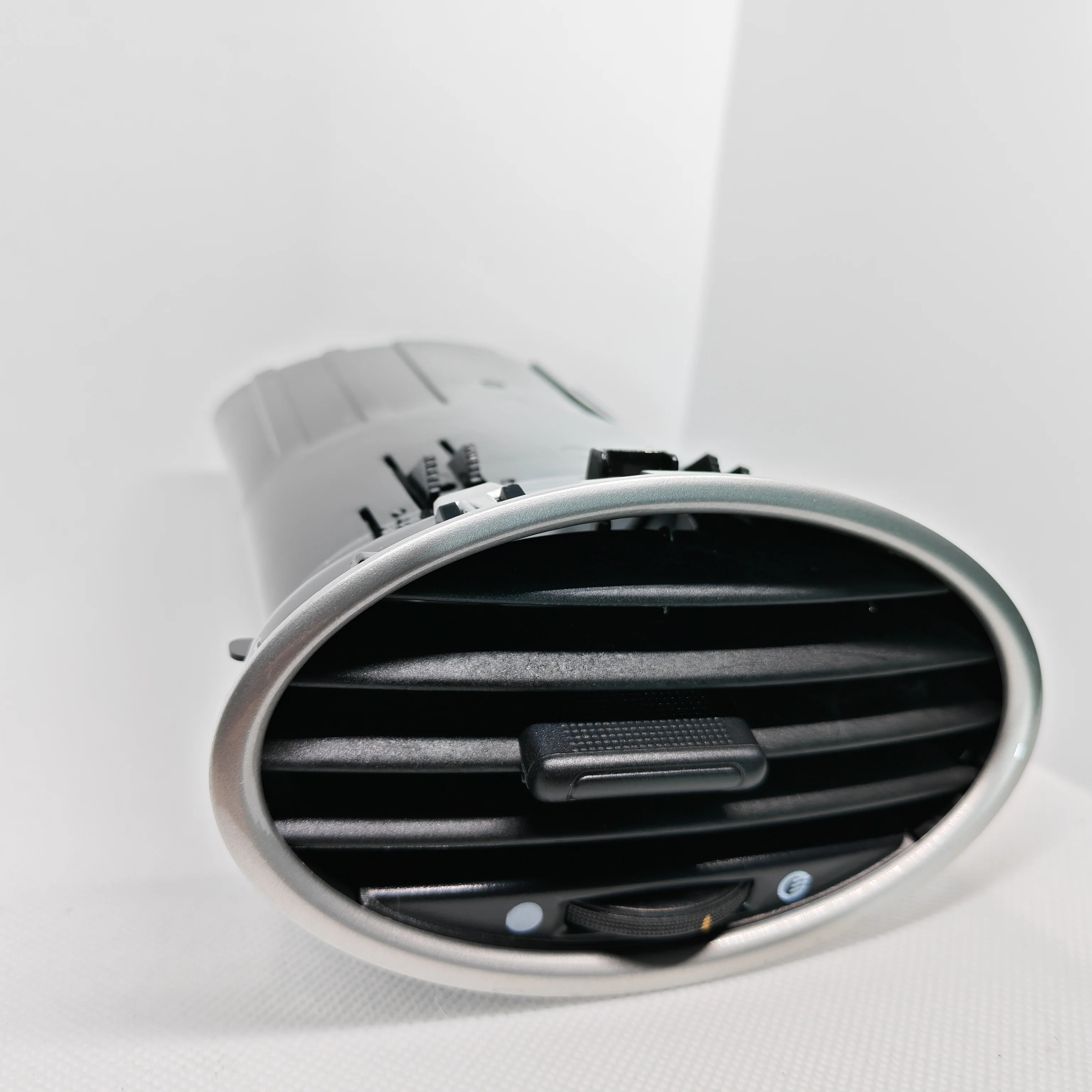 Decorazione Aria Condizionata Ford Focus 2 2005-2013 - Cerchi Argento Per Bocchette