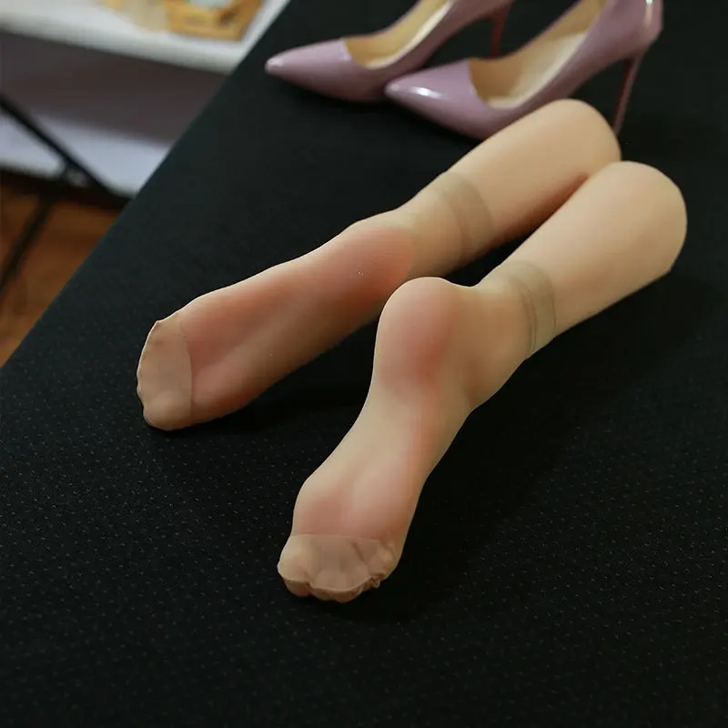 Lifelike Female Foot Model Fake Nail Practice Leg Movie Props Plastic Silicone Feet Stockings Shoes Display Tarsel Bone Ankle T3