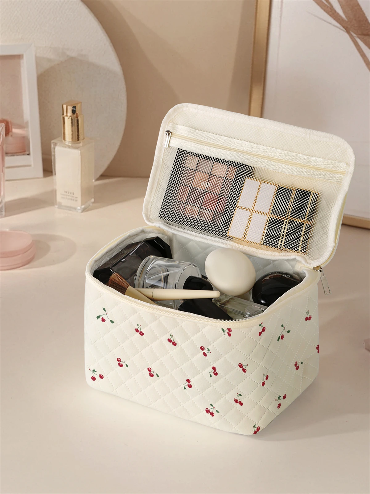 1 Set Portable Makeup Bag, Large Capacity Design, Easily Accommodate Your Cosmetics, Lightweight And Portable For Storing Cosmet