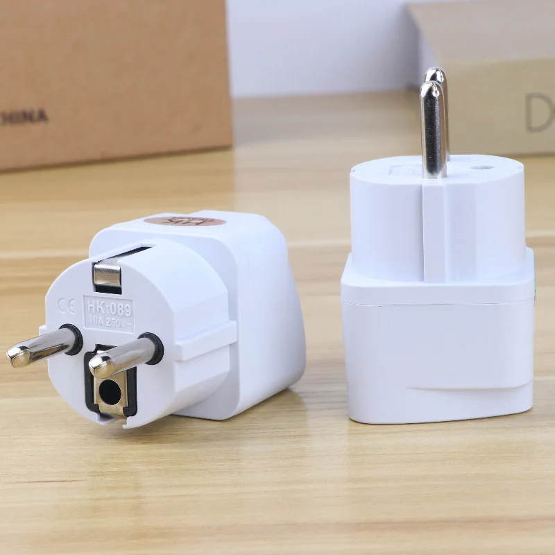 Adattatore Universale Da Viaggio Con 3 Prese – Pieghevole 180°, 5 Pezzi – Spina Europea, Bianco, Compatto Per Viaggi – Presa Multipla In ABS E Ottone - 2