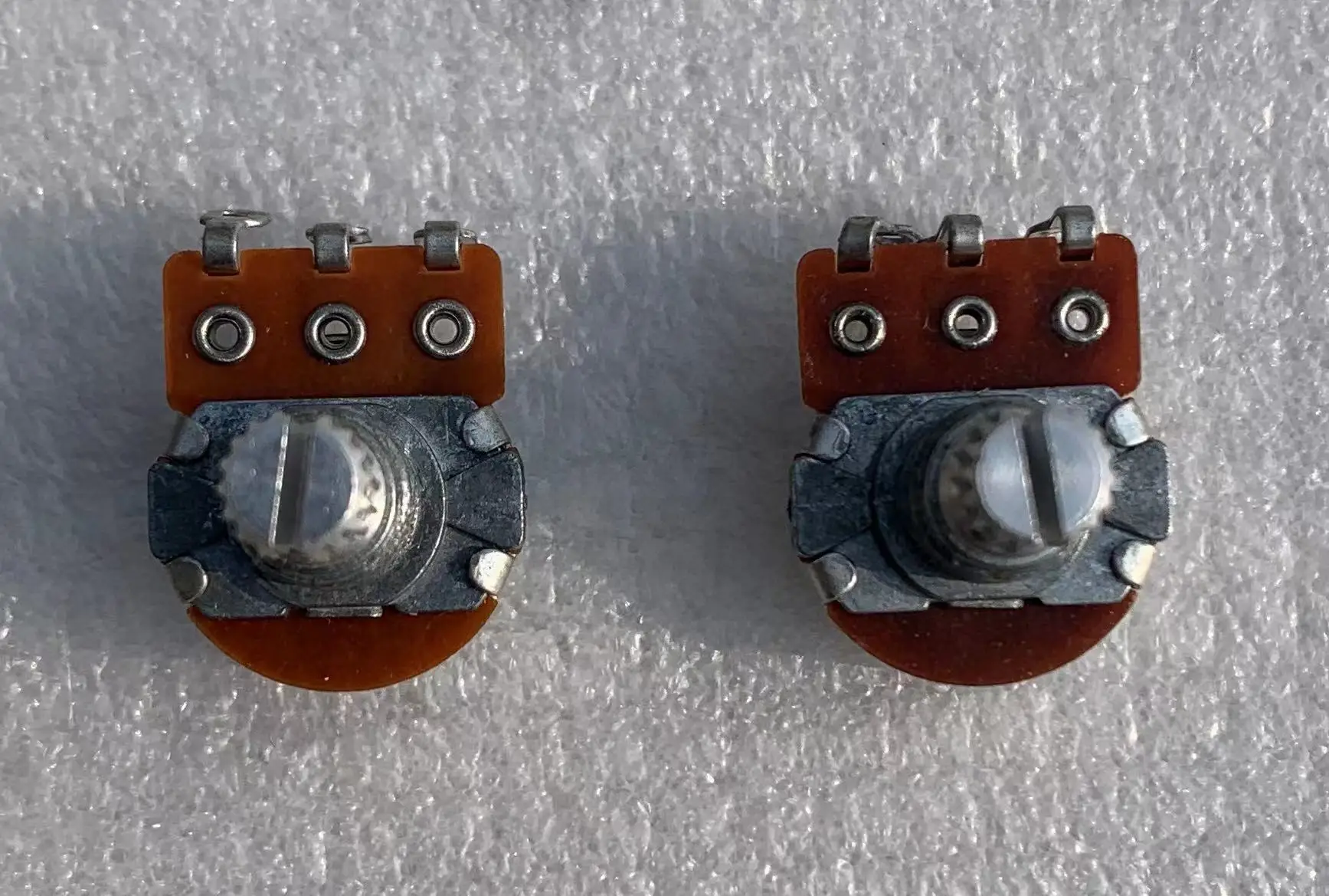 Professional Mini Alpha Potentiometers Pots Short Split Shaft 500K Volume & Tone For Electric Guitars and Bass Accessories Stock