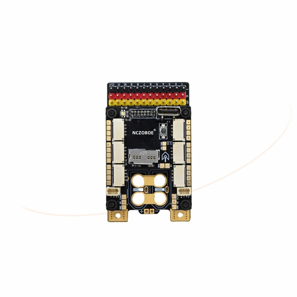 Module GPS BN-880 avec compas pour drone FPV, installé sur un châssis de drone avec des composants électroniques.