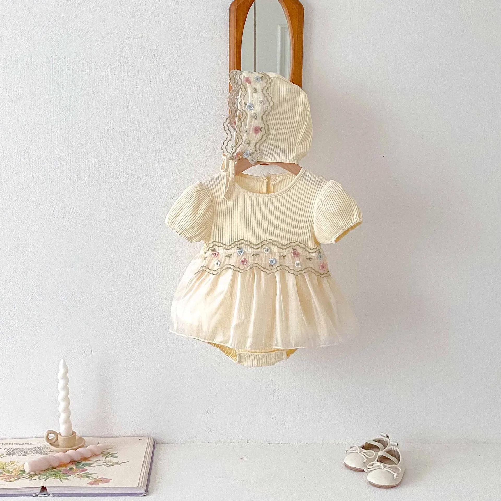 Baby Girls Summer Bodysuit with Hat and Floral Embroidery