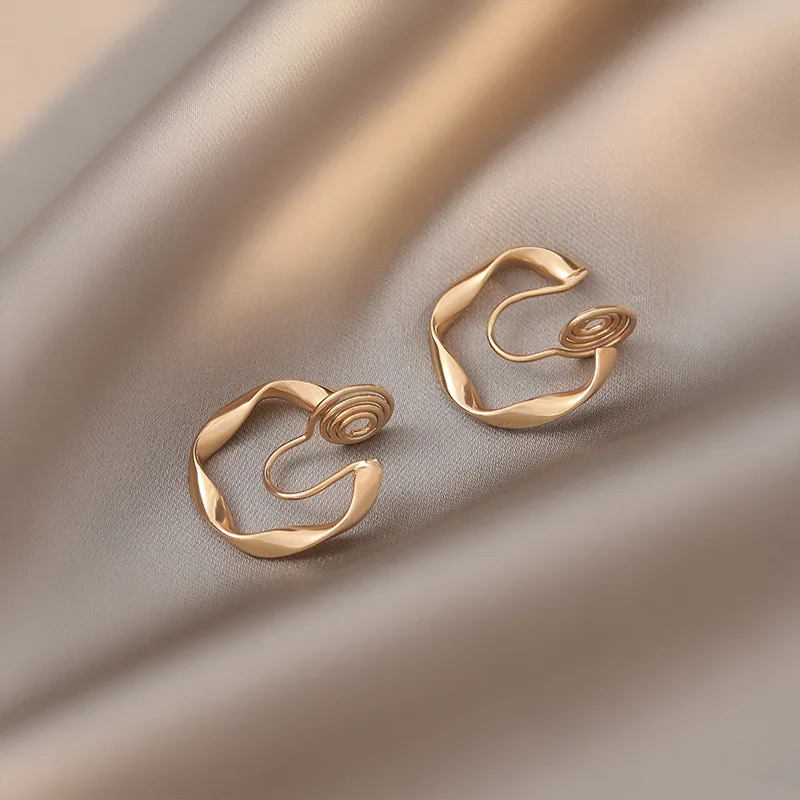 GRACE JUN Korean Style Fashion Hoop Clip on Earrings Women\'s Student Party Birthday Hypoallergenic Earrings Cuff Ear Clip Gift