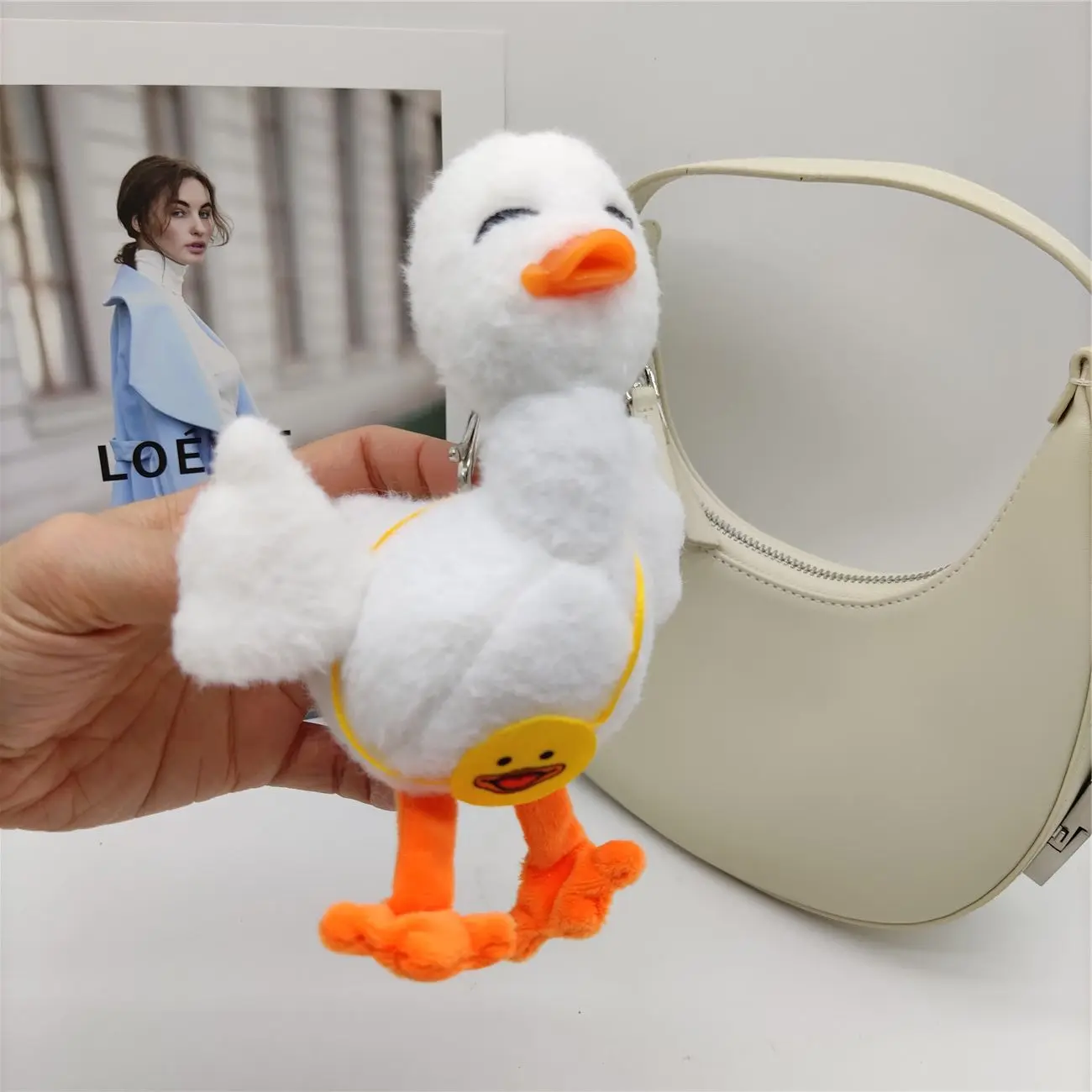 

17CM Duck Plush Keychain Charms Doll Pendant Keyring Alloy School Bag Pendant Accessories Stuffed Toy Key Chain Gift Kawaii