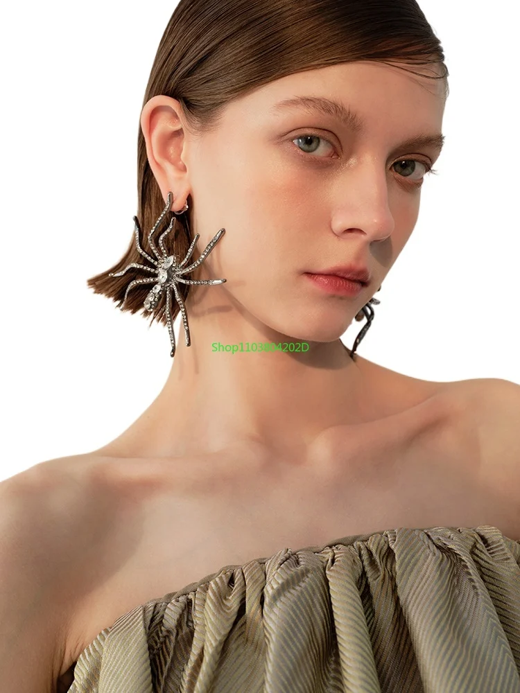 

Новые огромные искусственные бриллианты, модные роскошные серьги, персонализированные нишевые дизайнерские серьги