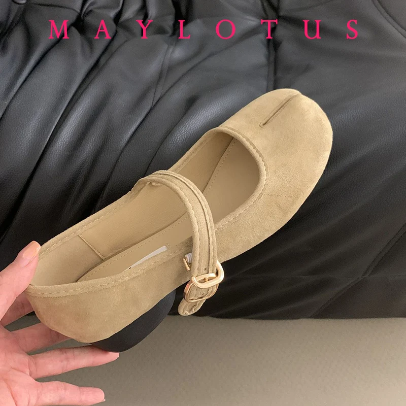 2025 Woman 3cm High Heel Split Toe Tabi Shoes Solid Colors Female Suede Shoes Ballet Dress Comfortable Retro Mary Janes 6