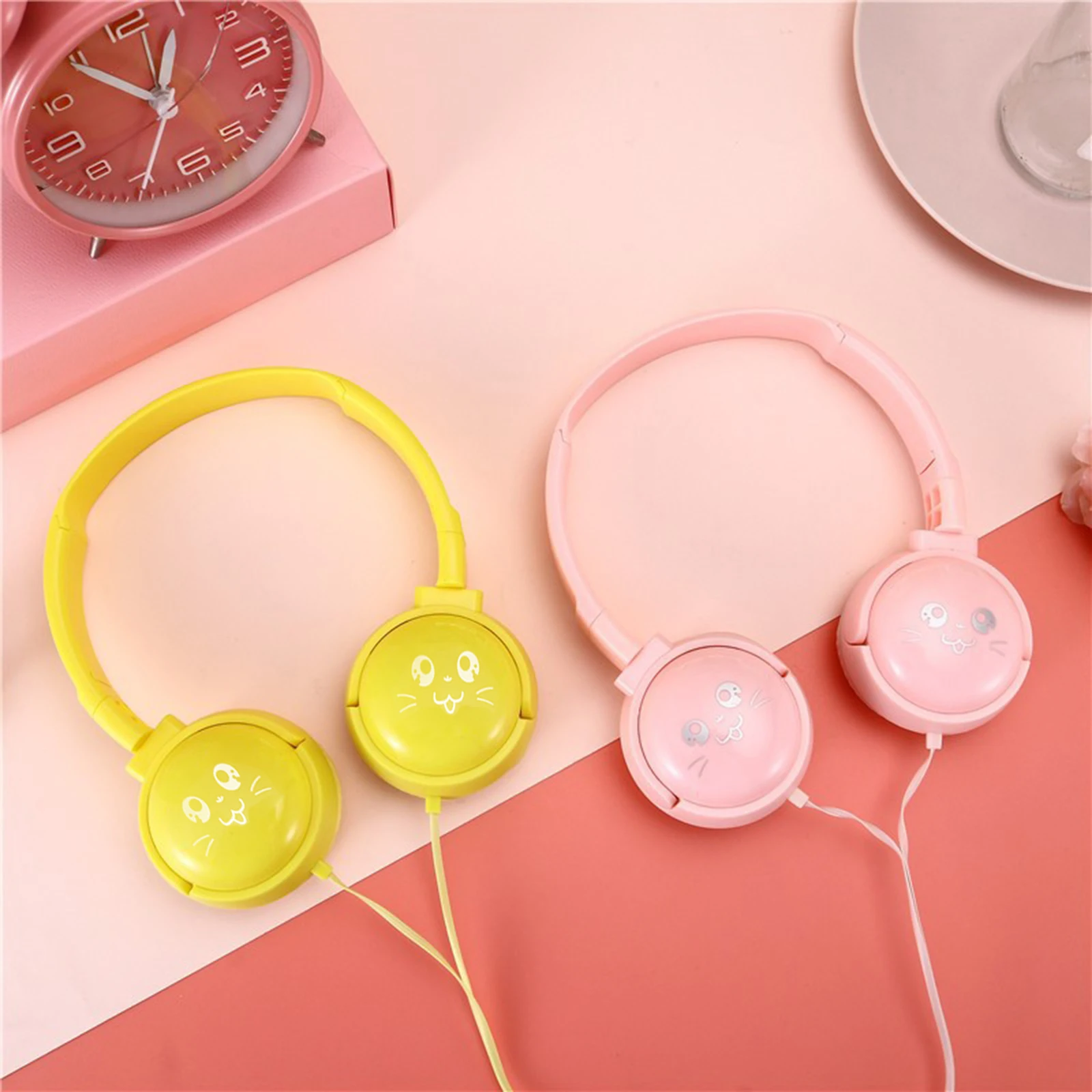 【HOT】3.5mm Wired Over-ear Headphones Portable Music Earphones for Kids MP4 MP3 Smartphones Laptop Portable Music Earphones