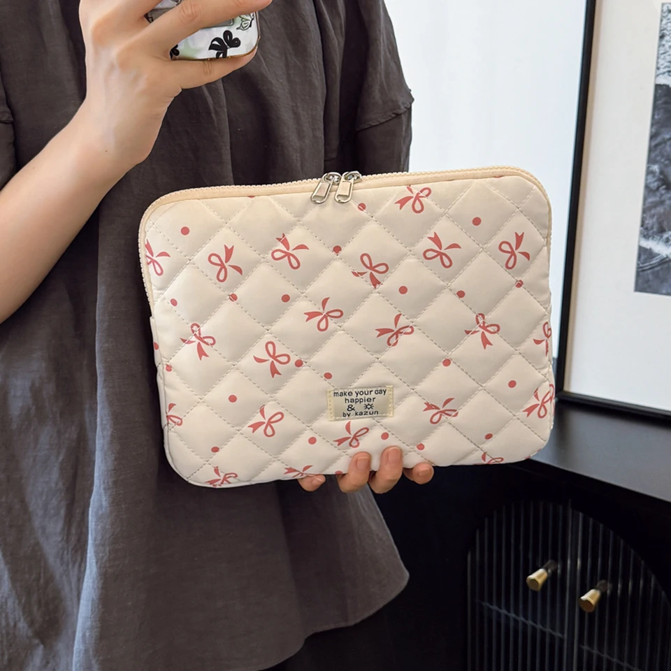 Chic Floral Quilted Laptop Sleeve Bag