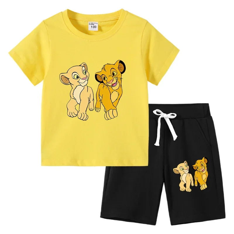 

Футболка с коротким рукавом и надписью «The Lion King Simba»