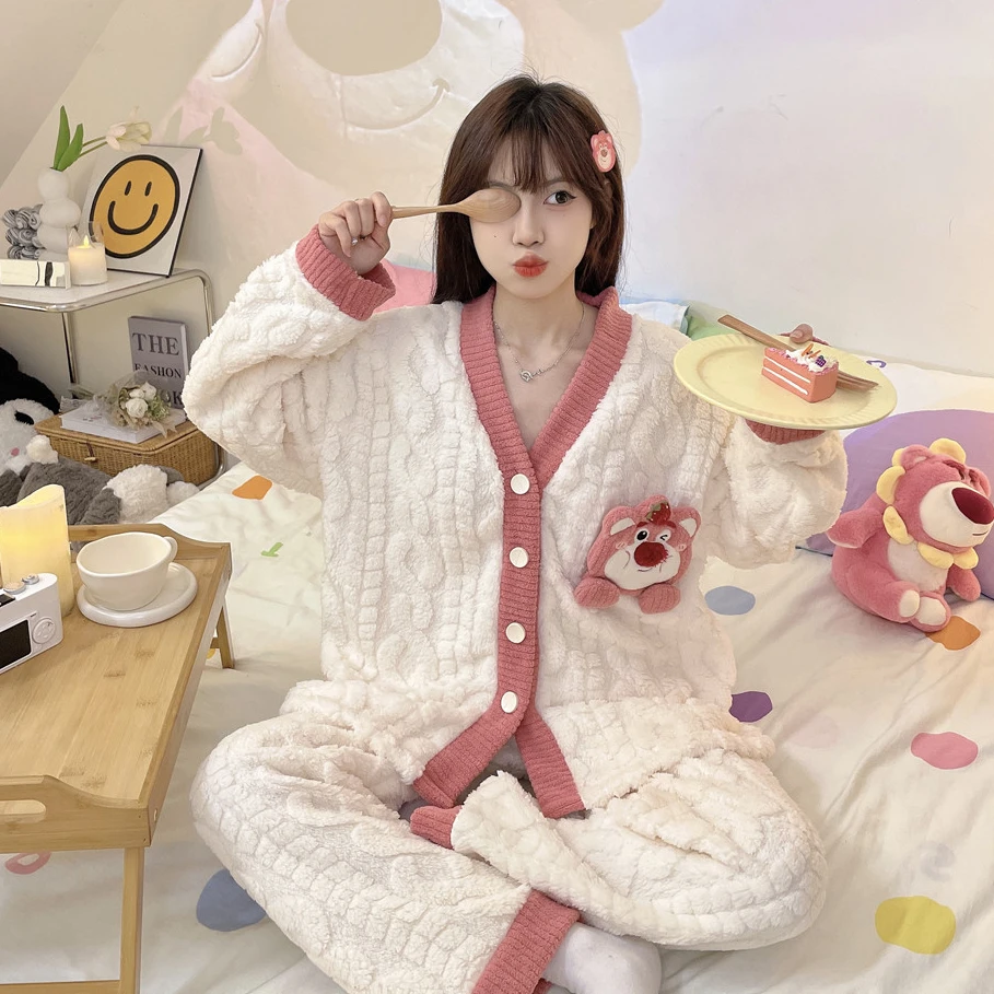 

2023 Disney New Plush Soft Pajamas for Girls V-neck Cardigan Sets for Women 2 Pieces Sweet Strawberry Bear Loungewear Women Set