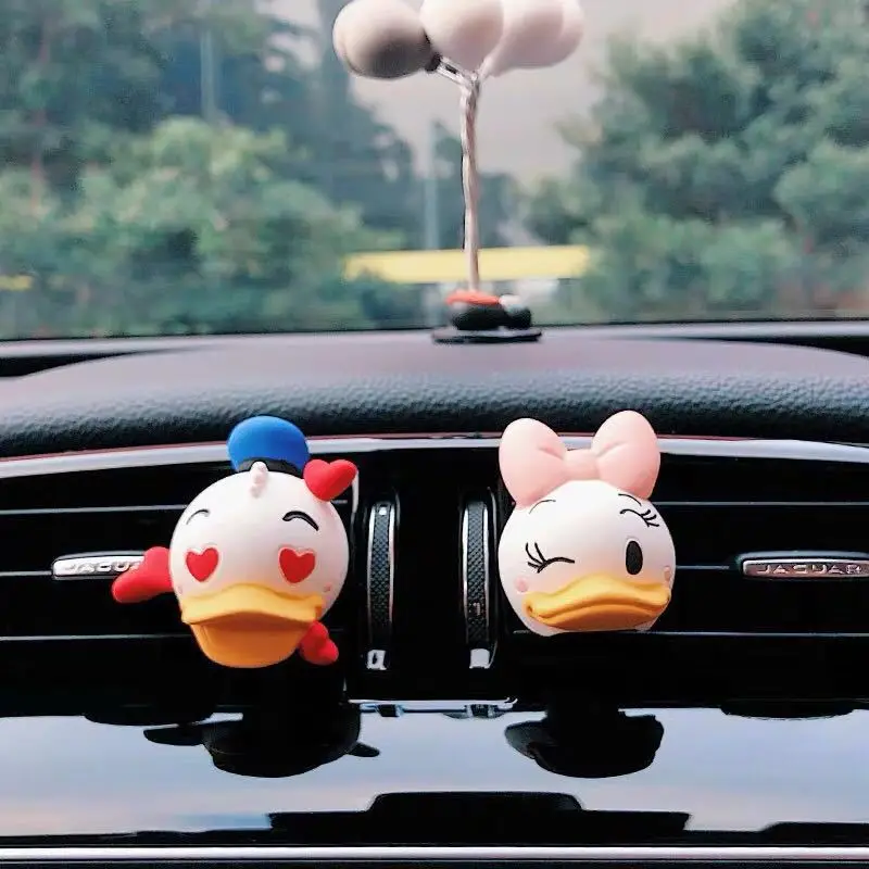 

Donald Duck Auto Perfume Long-Lasting Car Ornaments Car Accessories for Girls Decoration Anime