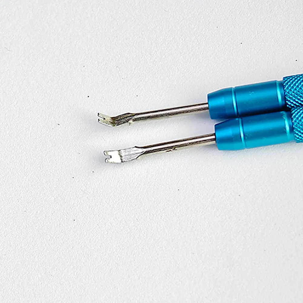 Precision Watch Hand Removal Tool – Set of 2 Durable Alloy Steel Lifters for Watch Repair & Maintenance
