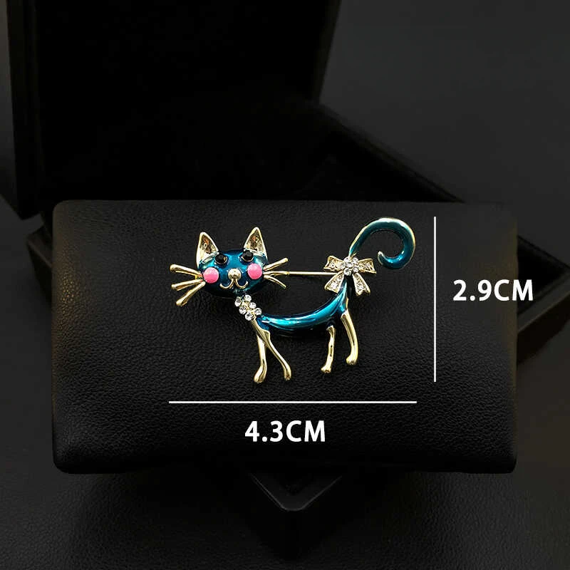 Exquisite Cute Kitty Brooch Women Fashion Cat Enamel Pin Cardigan Decorative Corsage Niche Design Suit Accessories Jewelry 5670
