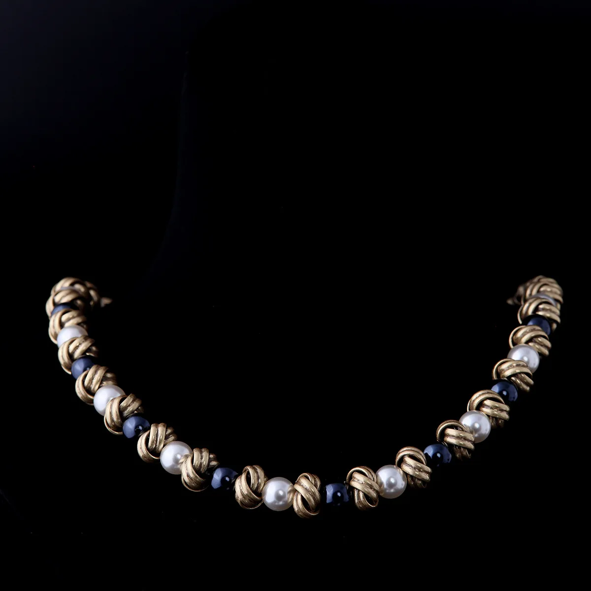 

Vintage high-grade design temperament elegant palace style necklace