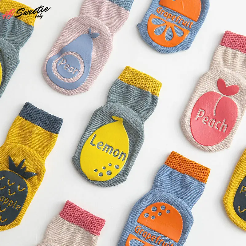 Chaussettes mignonnes de dessin animé pour nouveau-né, chaussettes de sol pour enfants, bébés garçons et filles, 0-5 ans