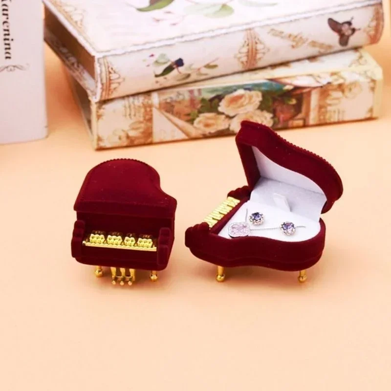 New Creative Cute Piano Shape Velvet Ring Box for Wedding Engagement Ring Jewelry Storage Gift Box