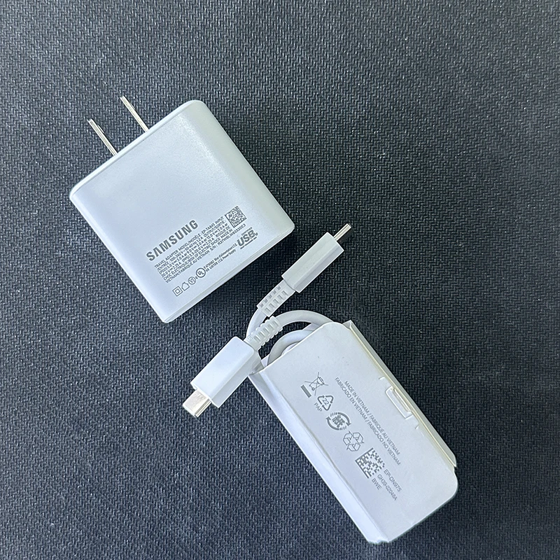 国内版S25 Ultra 512G + Fit3 + 急速充電器 Galaxy S25 Ultraにおすすめの充電器はこれ！45W対応の充電器