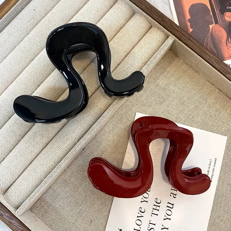 Simple Irregular Shark Clip Women's Advanced 2025 New Hair Accessories Elegant, Creative, Fashionable Going Out Convenient