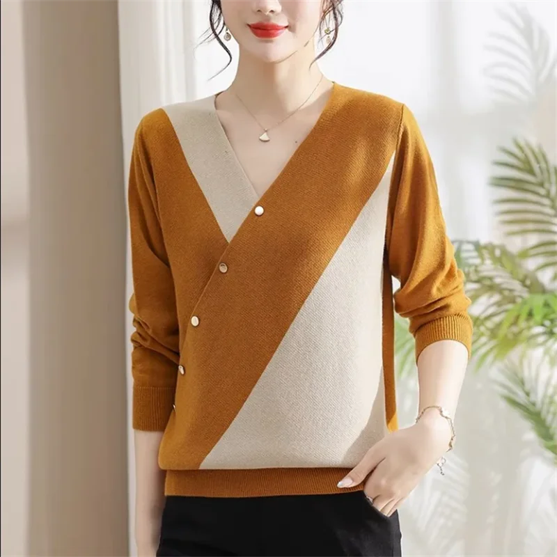 

V-neck Knitwear Women Sweater Contrast Stitching Woman Sweaters Loose Bottom Fashion Jumpper Top Diagonal Button Female Sweater