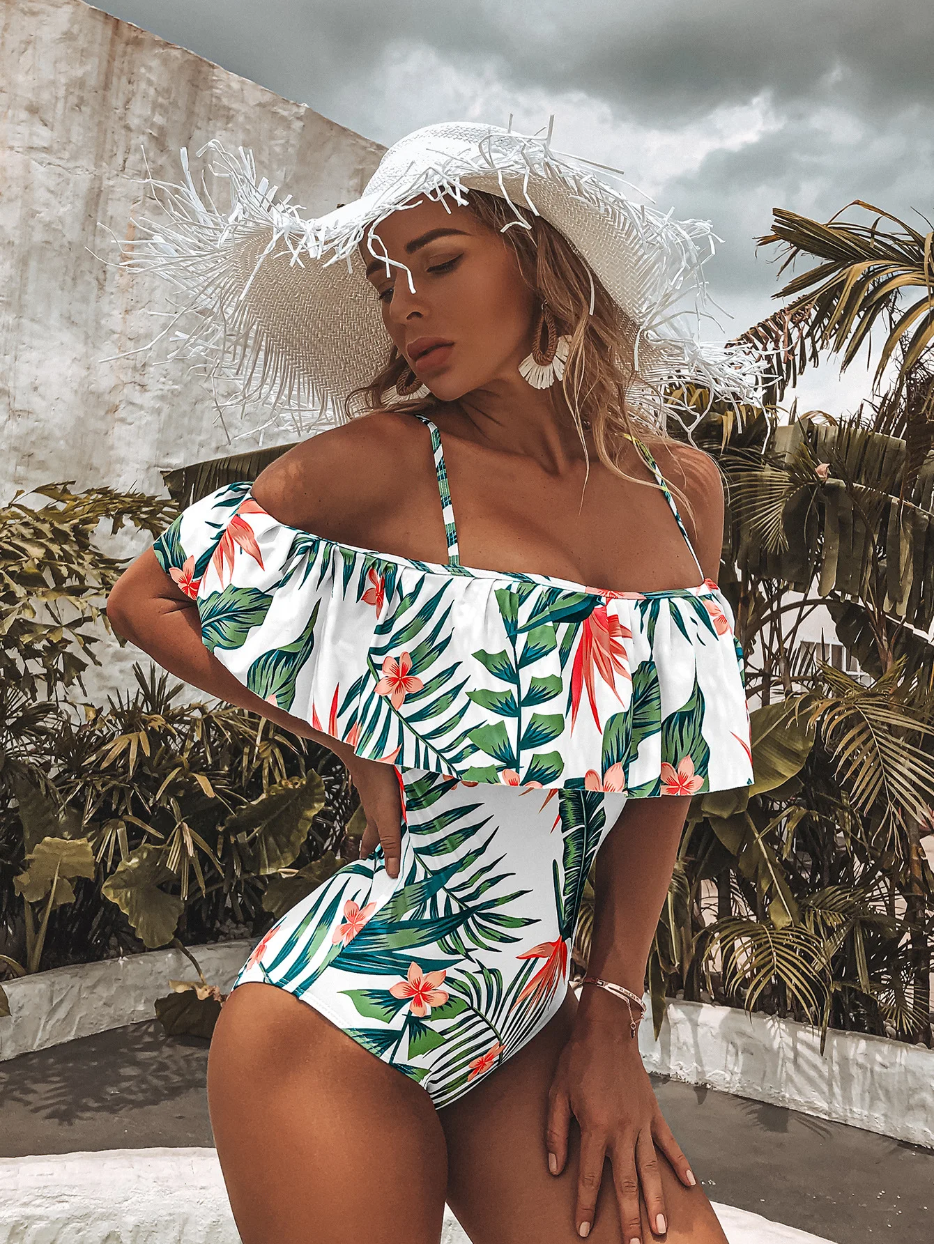 

Woman Plus size Swimsuit 2023 One Piece Floral Bathing Suit for Women Big Leaf Beach Swimming Vintage Bather Female Swimwear