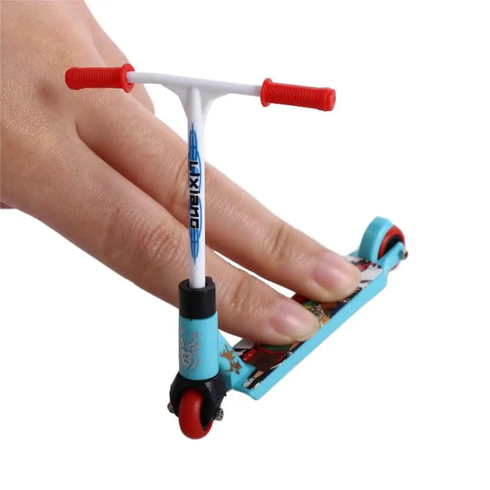 Finger Skateboard Toys Favors Novelty Educational Finger Toys Children's Two Wheel Finger Skateboards Scooter Mini
