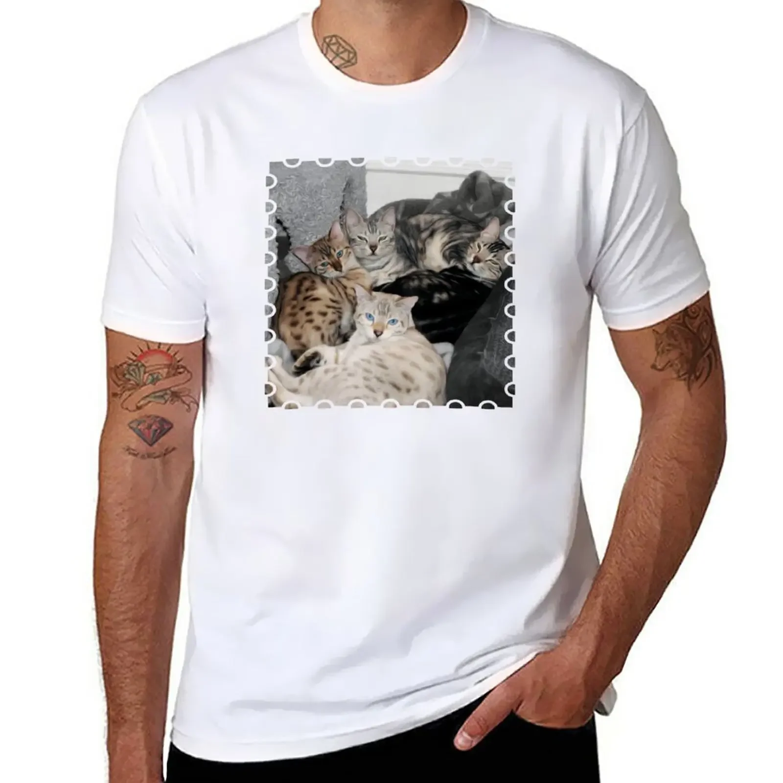 

Bengal Cat Kitty Pile T-Shirt boys whites sports fans Men's t-shirts