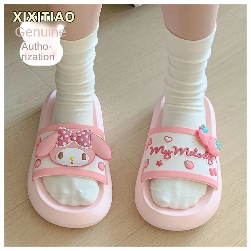 

Sanrioed аниме My Melody Cinnamoroll Kuromi Hellokittys Симпатичные тапочки EVA Kawaii толстая подошва домашняя обувь Мультяшные пляжные сандалии