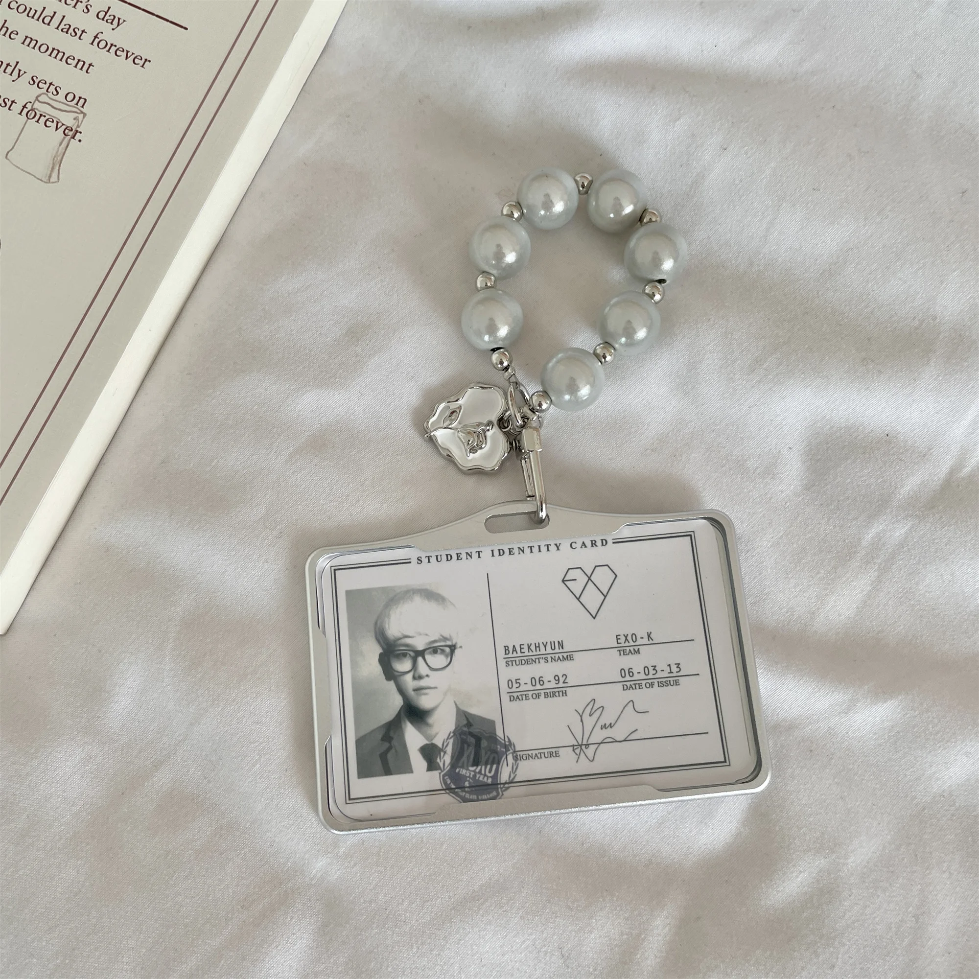 MINKYS New Arrival Cool Aluminium Alloy Metal Kpop Photocard Holder Bead Chain Photo Card Holder Kawaii School Stationery 3