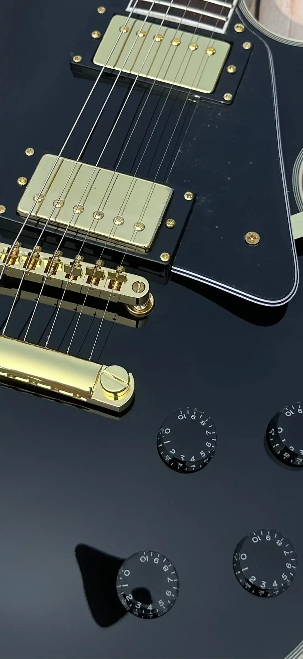 electric guitar black caston Imported wood gold accessories lightning package electric guitar electric guitar kit