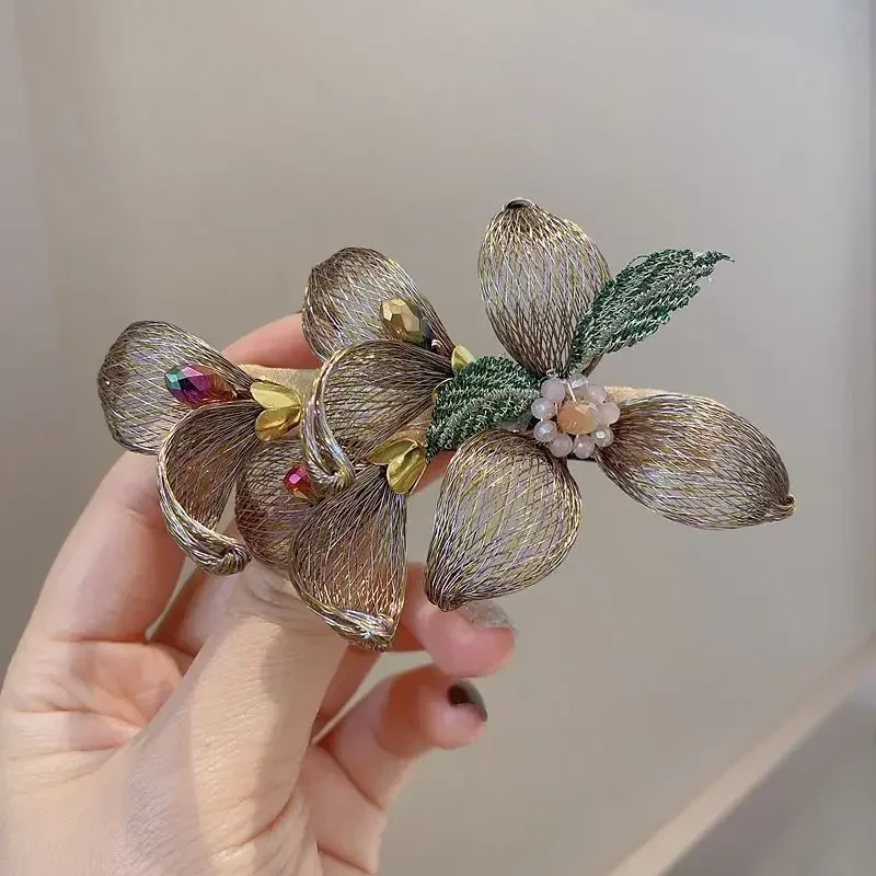 Elegant Copper Wire Woven Petals Hairpin for Women Bridal Hair Accessories Popular 3D Flower Spring Clip Headwear Jewelry Tiara