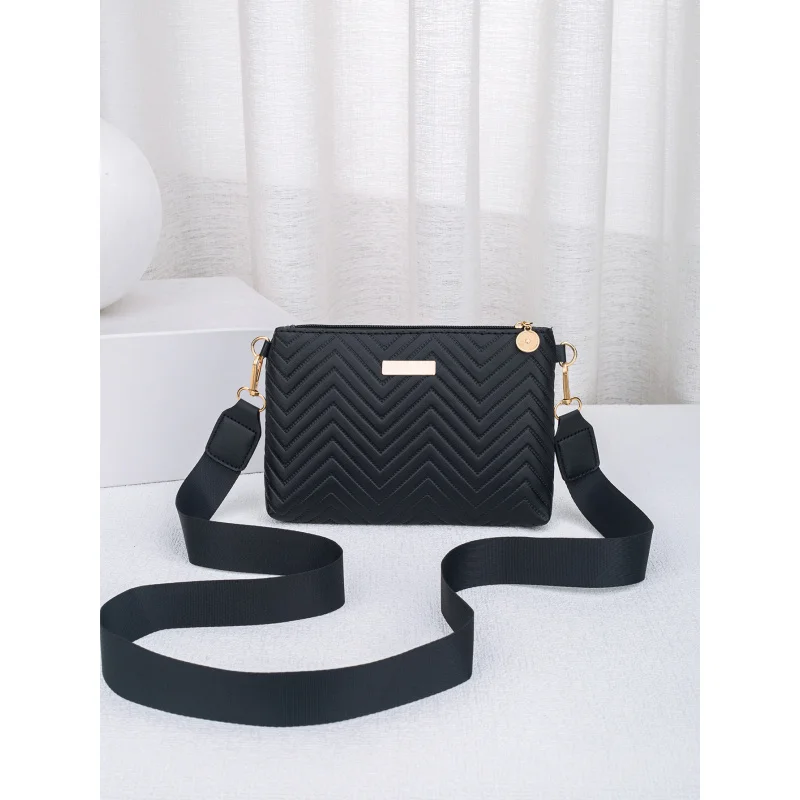 Wave Pattern Elegant Long Wallet Iron Sheet Plush Ball Decoration Multi Card Hold Women'S Bag Fashion Bag New Style