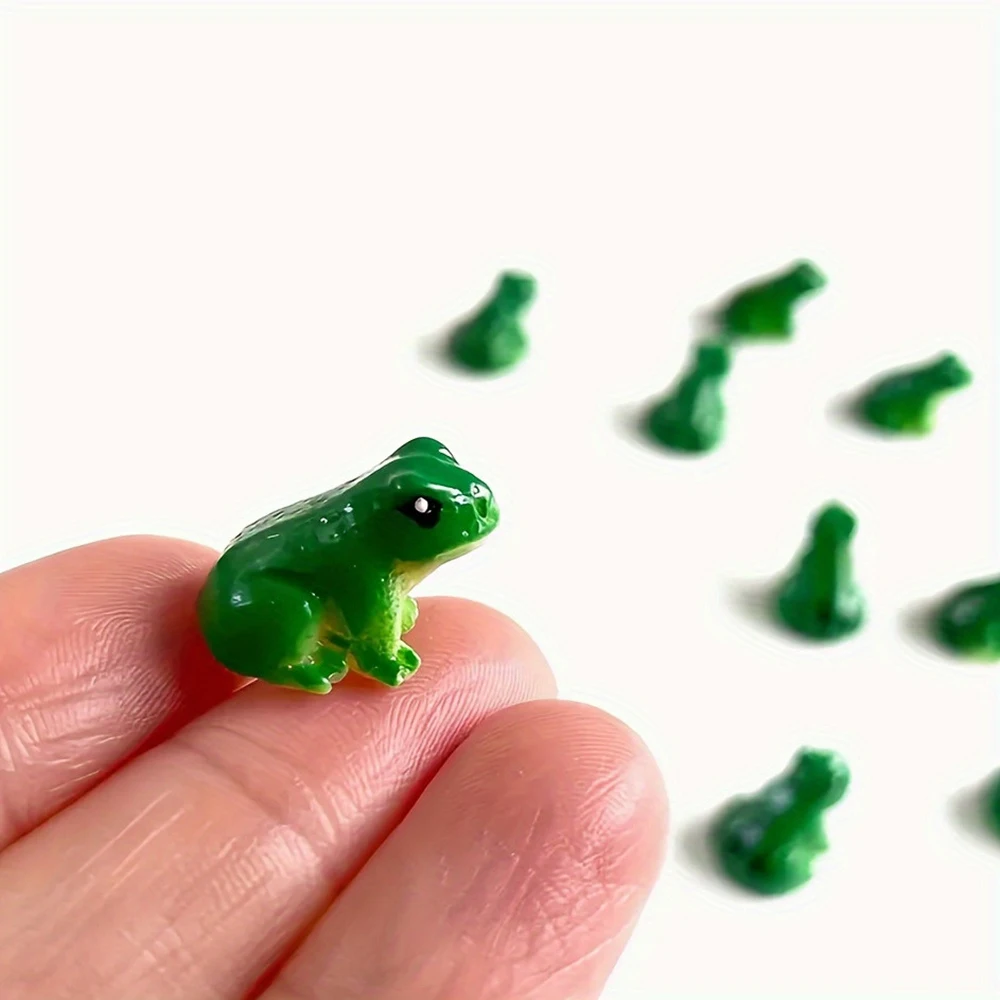Super Cute Green Artificial Mini Resin Frog Creative Micro Landscape Bonsai Wonderland Garden Aquarium Decoration Ornaments Furniture Decoration Artwork Window Photo Props