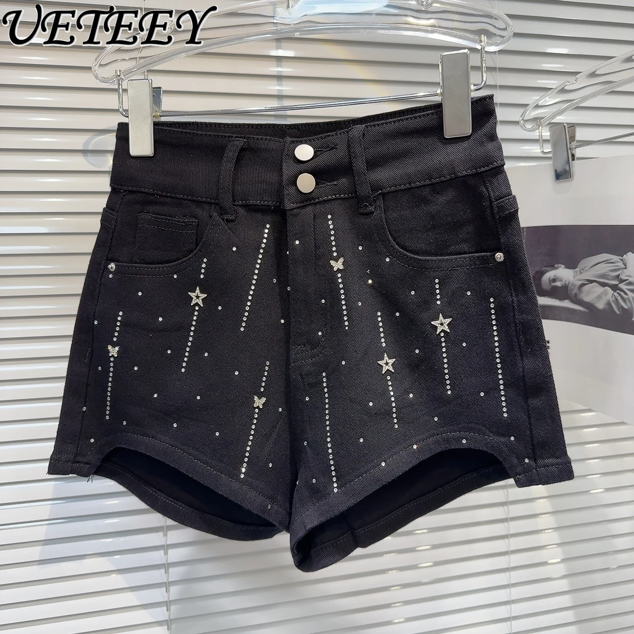 

2024 Summer New Street Cool Girl Rhinestone Hot Drilling Curved Edge Denim Shorts Women High Waist Blue Short Pants Booty Shorts