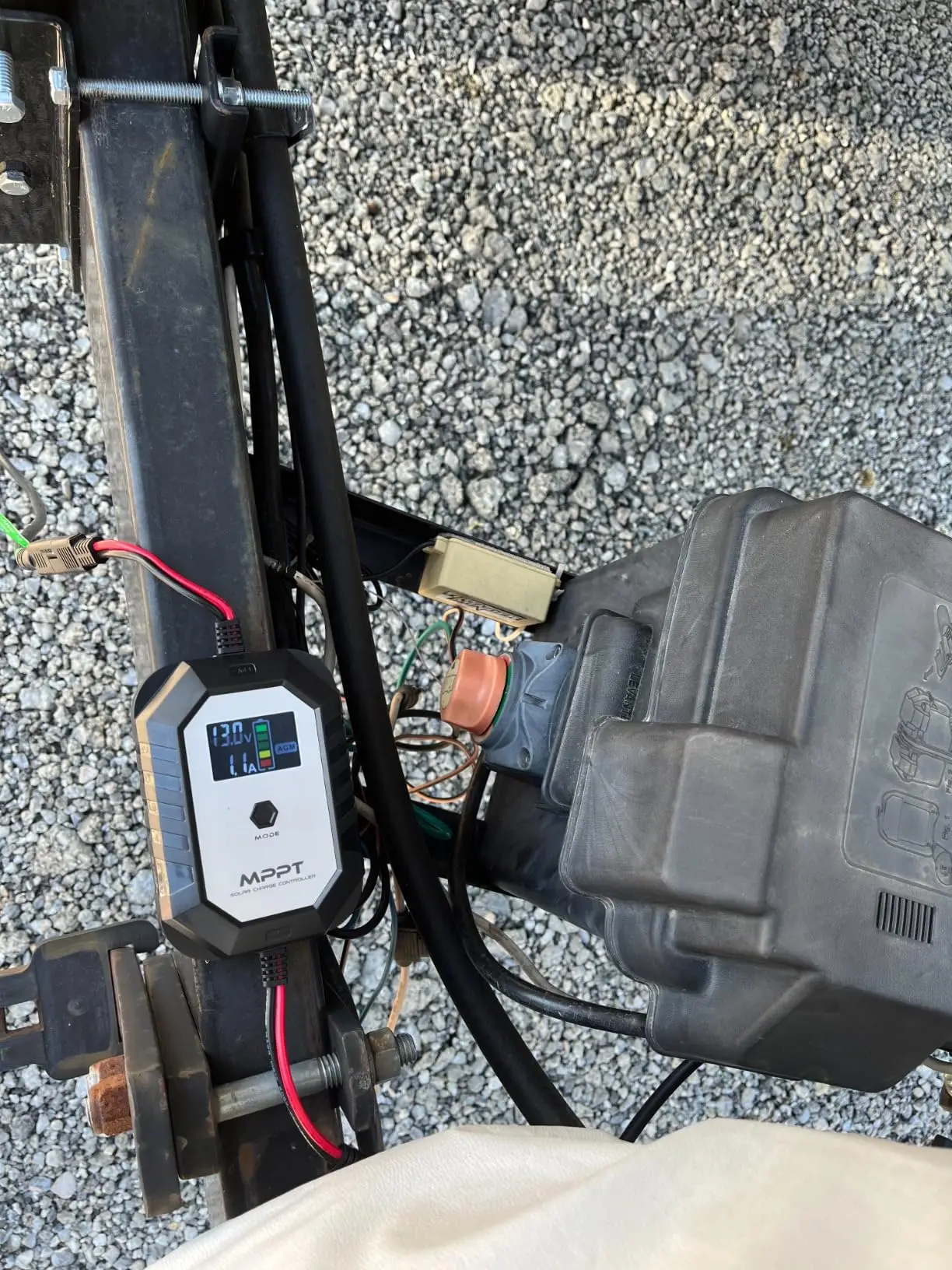 Small 10A MPPT Solar Charge Controller with LCD Display Solar Regulator for 12V