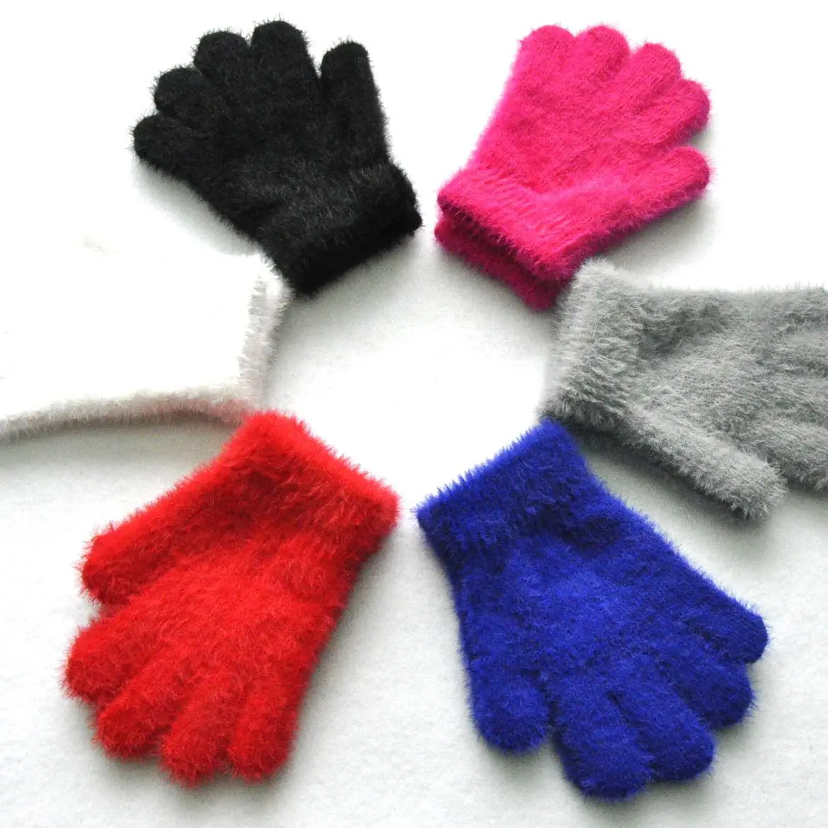 New Warm 3-6 Years Old Children Gloves Winter Baby Faux Sable Solid Thickened Plush Furry Full Finger Mittens Autumn Hand Warmer 4
