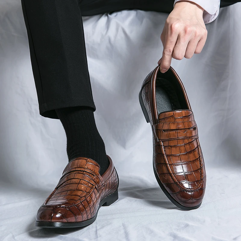 

Fashion Loafers Men PU Low-Heel Slip-On Casual Business Wedding Dress Leather Shoes Lazy Driving Mosinca Shoes Zapatos De Hombre