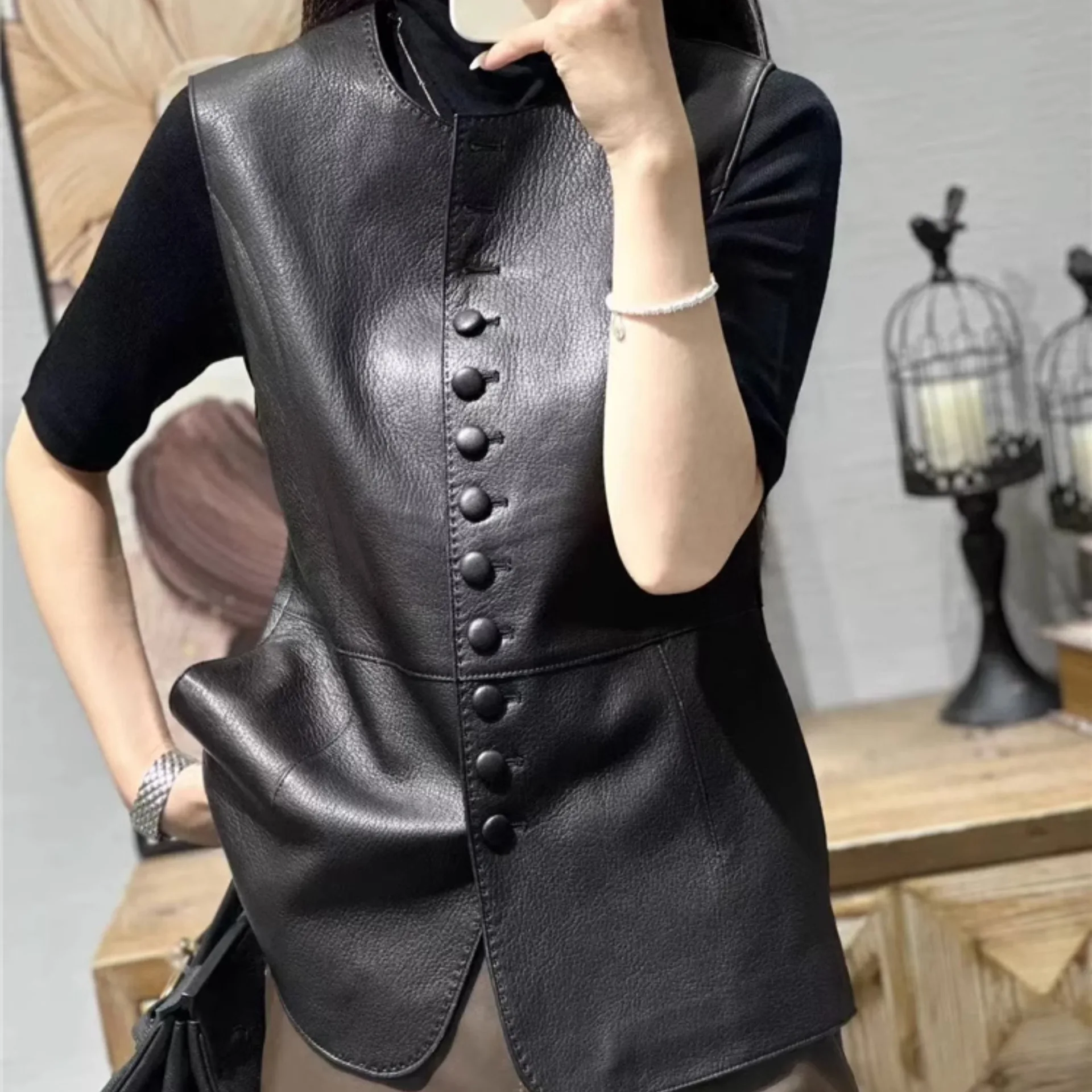 2023 Autumn and Winter New Genuine Sheepskin Leather Vest Rice Grain Embossed Round Neck Sleeveless Vest E93