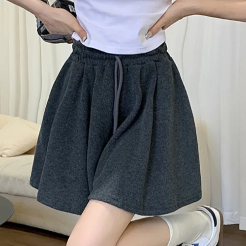 

2024 Women Summer New Drawstring Solid Color Shorts Female Elastic Waist Casual Shorts Ladies Loose Wide-leg Skirt Pants X31