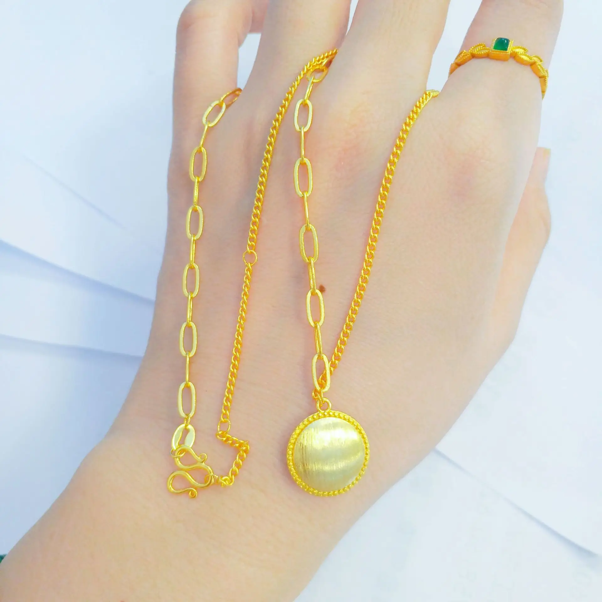 9999 24K real gold lace square set chain clavicle chain Women's fashion advanced sense of light luxury round pendant necklace