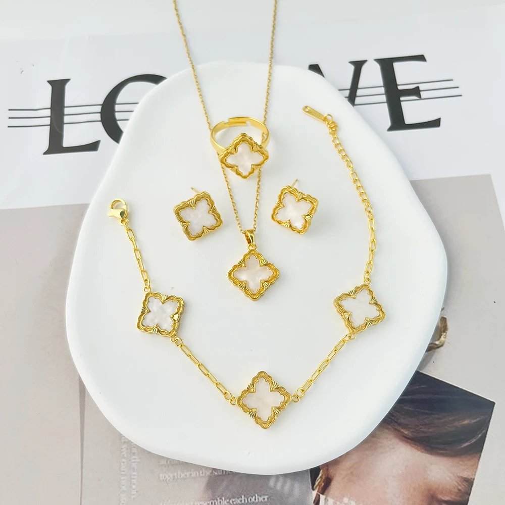 LV Four Leaf Clover Necklace, Luxury, Accessories on Carousell