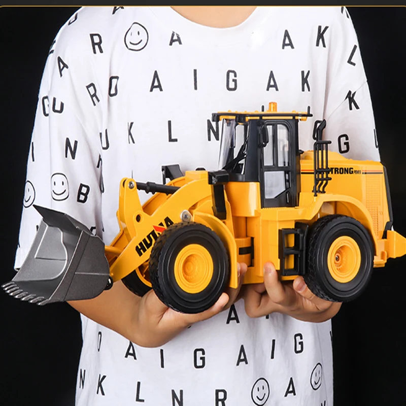 Huina 662 RC Bulldozer Truck 11CH Alloy Bucket Truck 2.4Ghz Remote Controlled Car Engineering Loading  Car Toy Gift For Boys 2